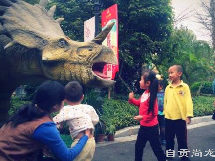 恐龍來(lái)了！去南寧恒大綠洲恐龍展 勇闖恐龍大冒